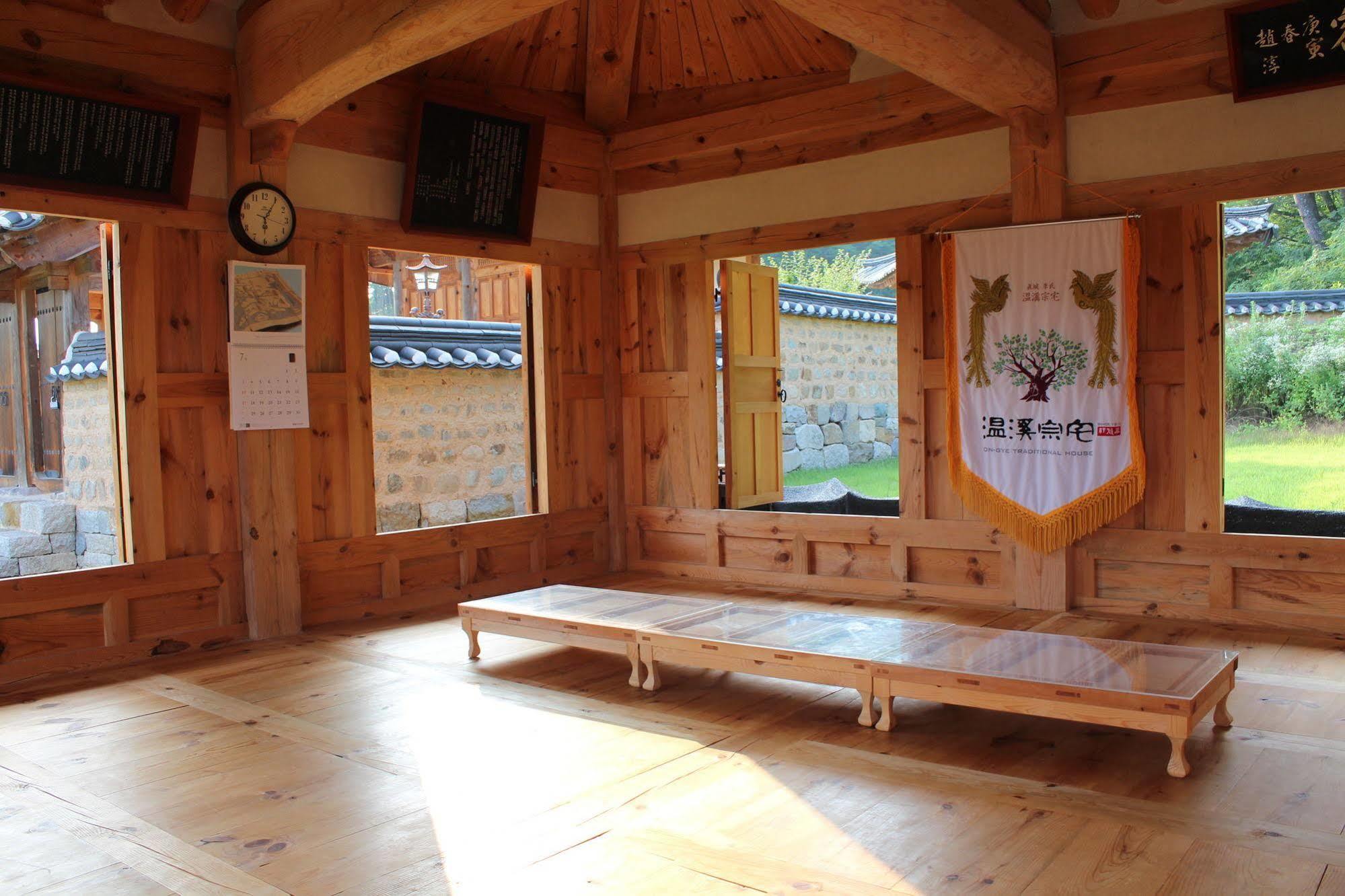 Ongye Jongtaek Hotell Andong Exteriör bild
